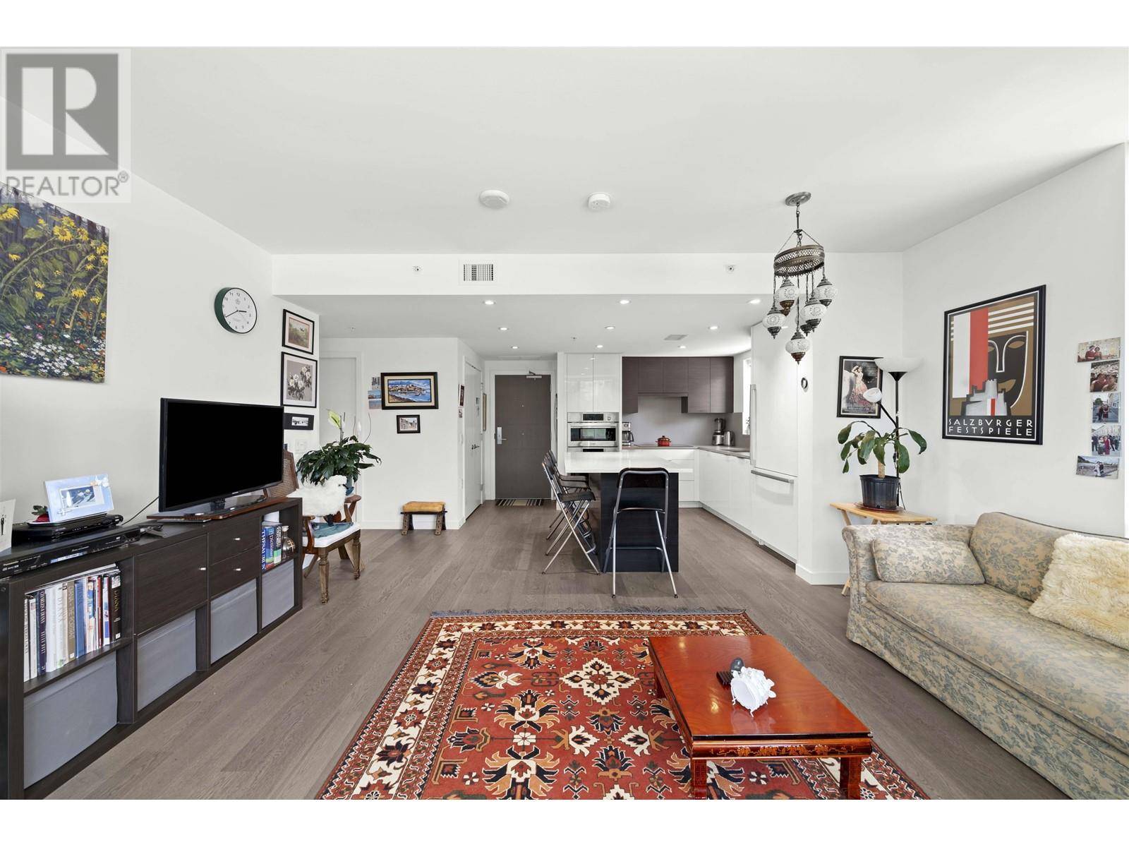 Vancouver, BC V6A0H3,1688 PULLMAN PORTER ST #404
