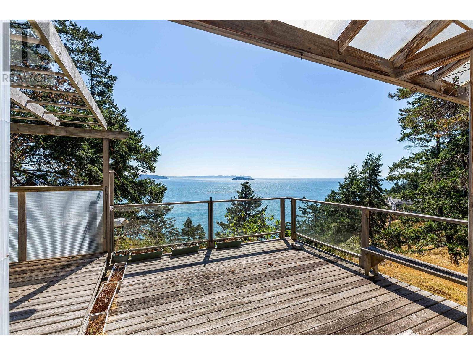 Bowen Island, BC V0N1G1,341 ROBINSON ROAD