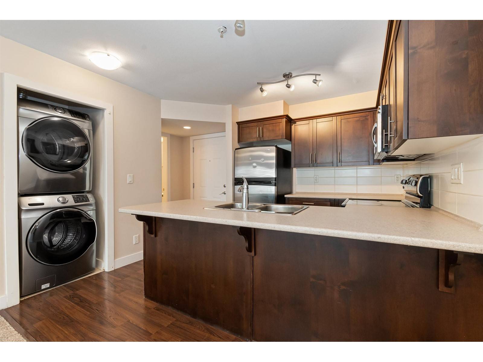 Chilliwack, BC V2P0B8,9422 VICTOR ST #203