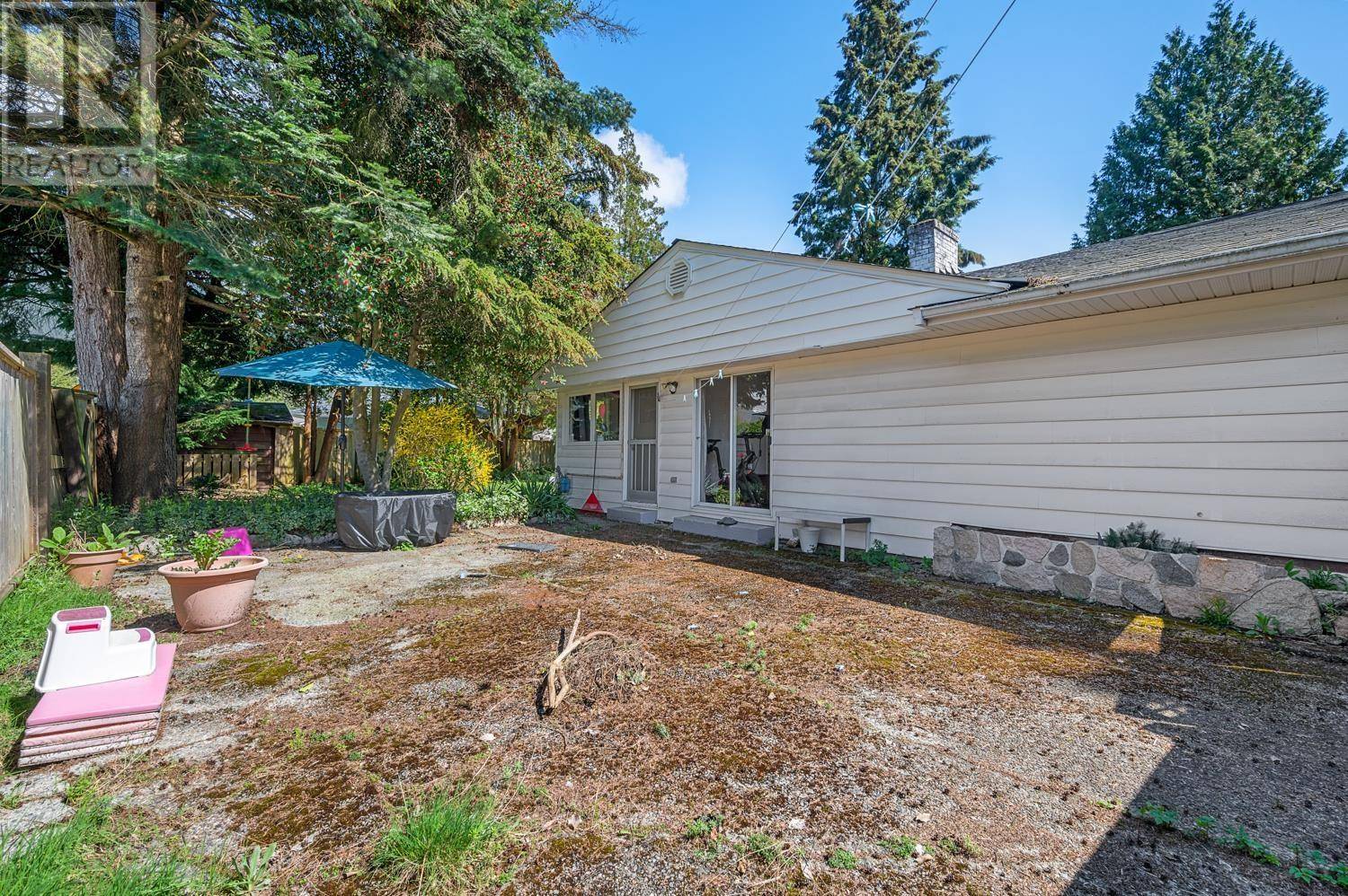 North Vancouver, BC V7R3E4,4010 SUNNYCREST DRIVE
