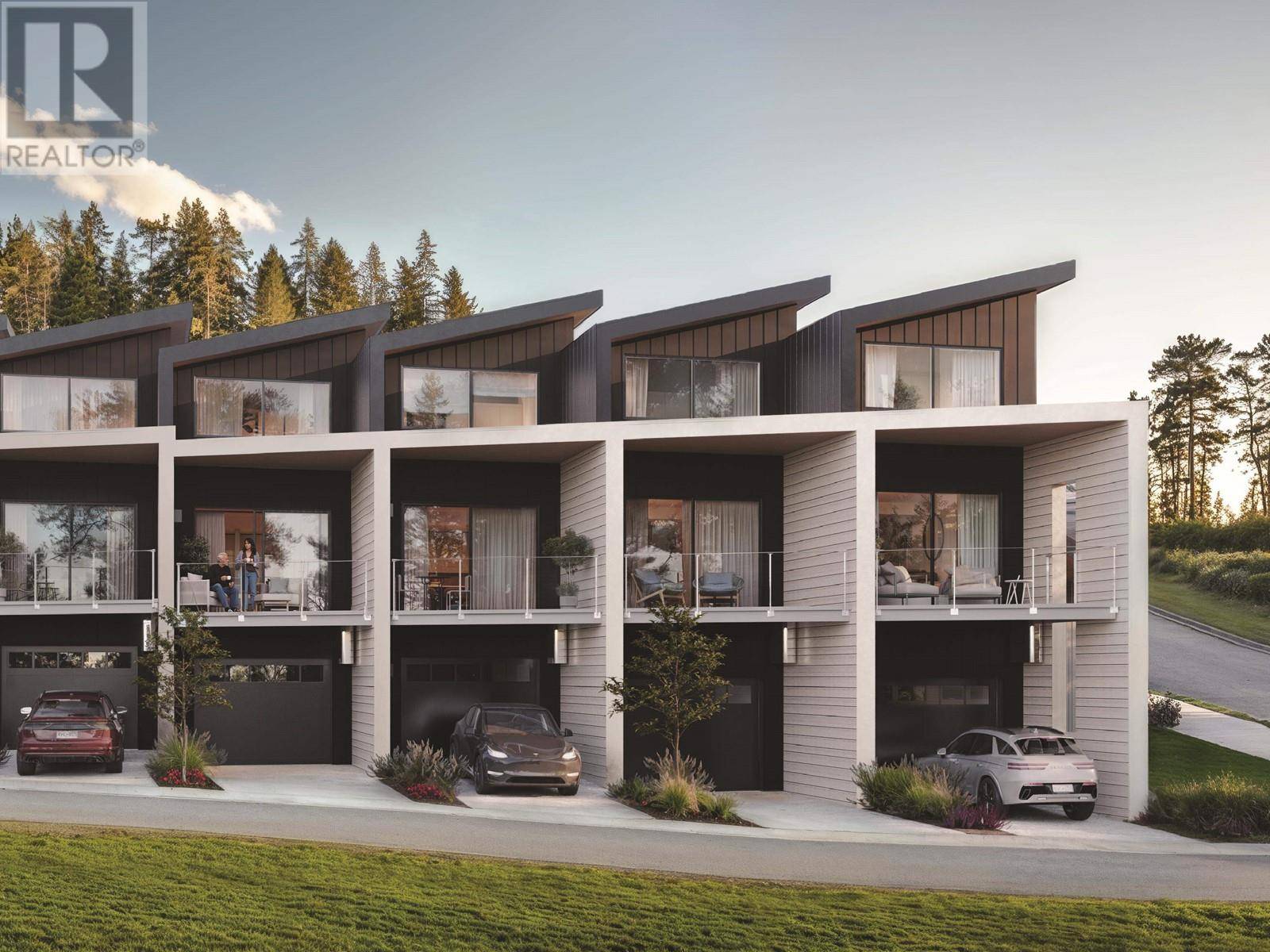 Sechelt, BC V7Z0N6,6421 LILAC STREET