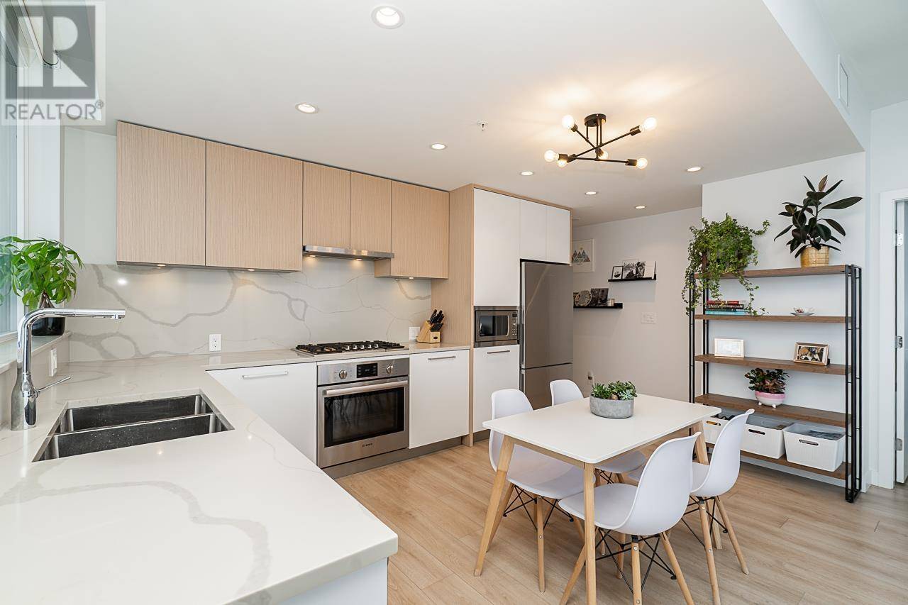 Coquitlam, BC V3J0K7,567 CLARKE RD #2704