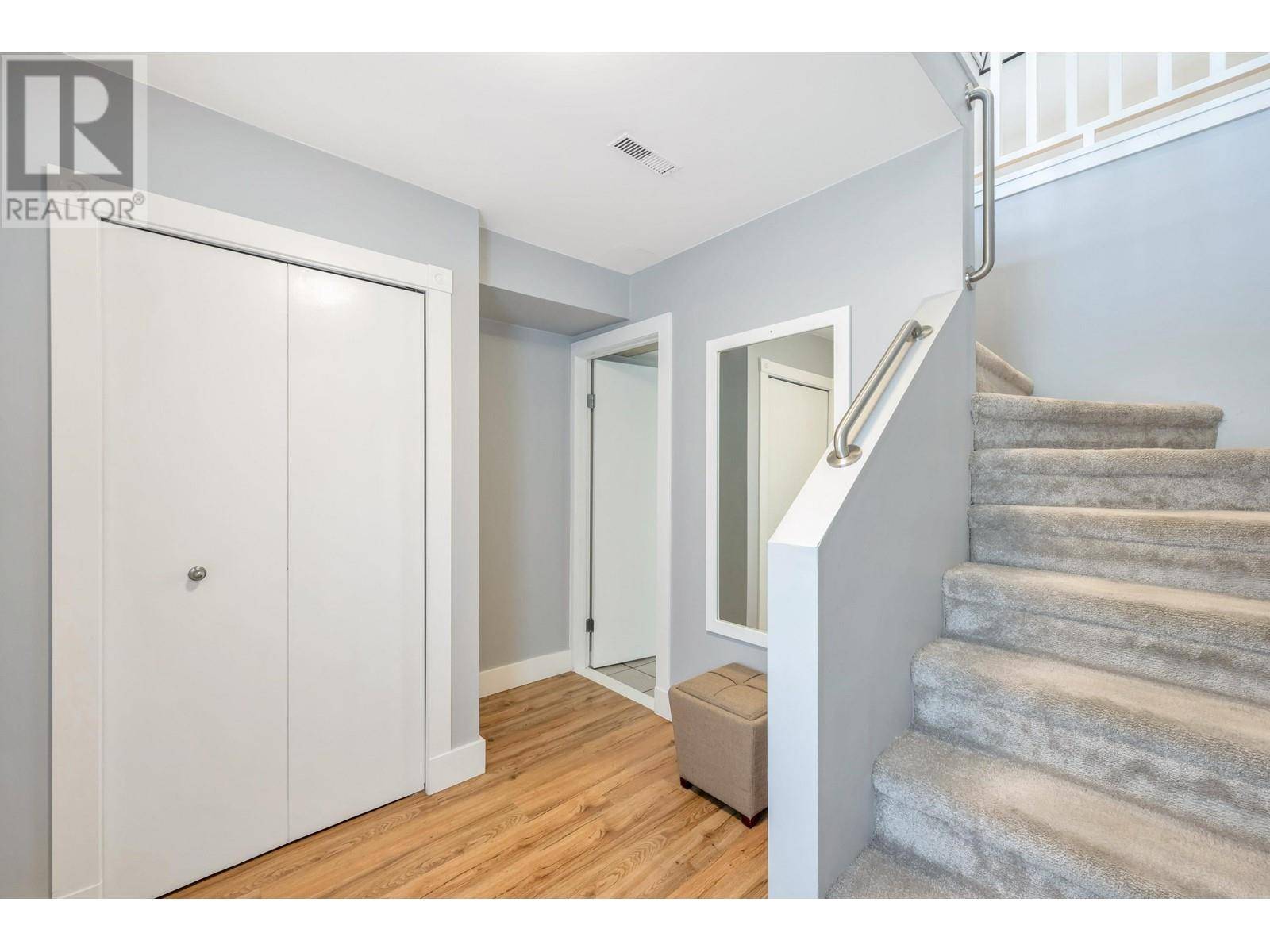 Pitt Meadows, BC V3Y1J4,19346 121B AVENUE