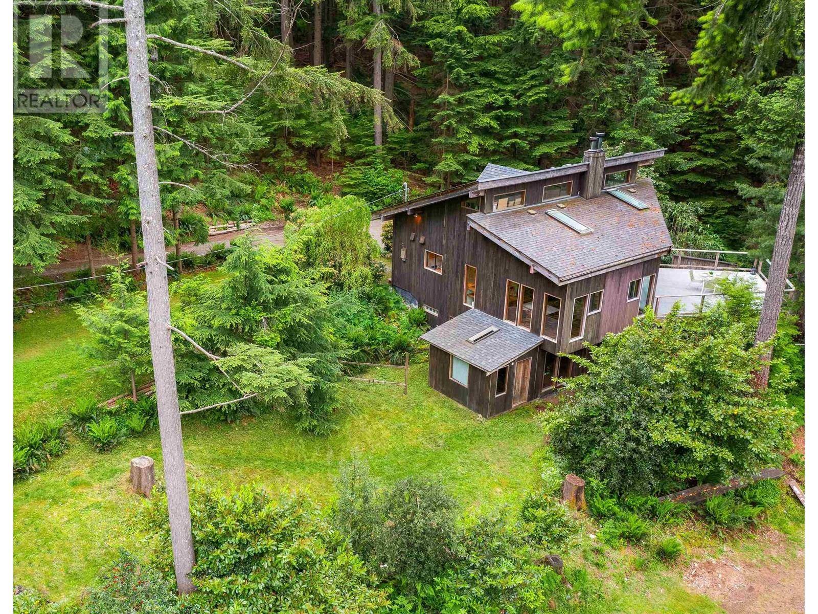 Bowen Island, BC V0N1G2,564 COWAN ROAD