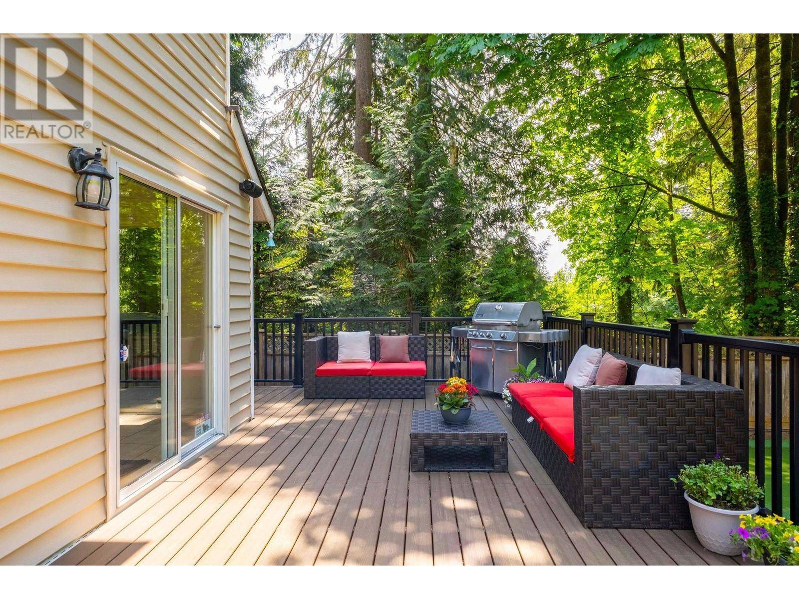 North Vancouver, BC V7G2G1,1663 CASCADE COURT