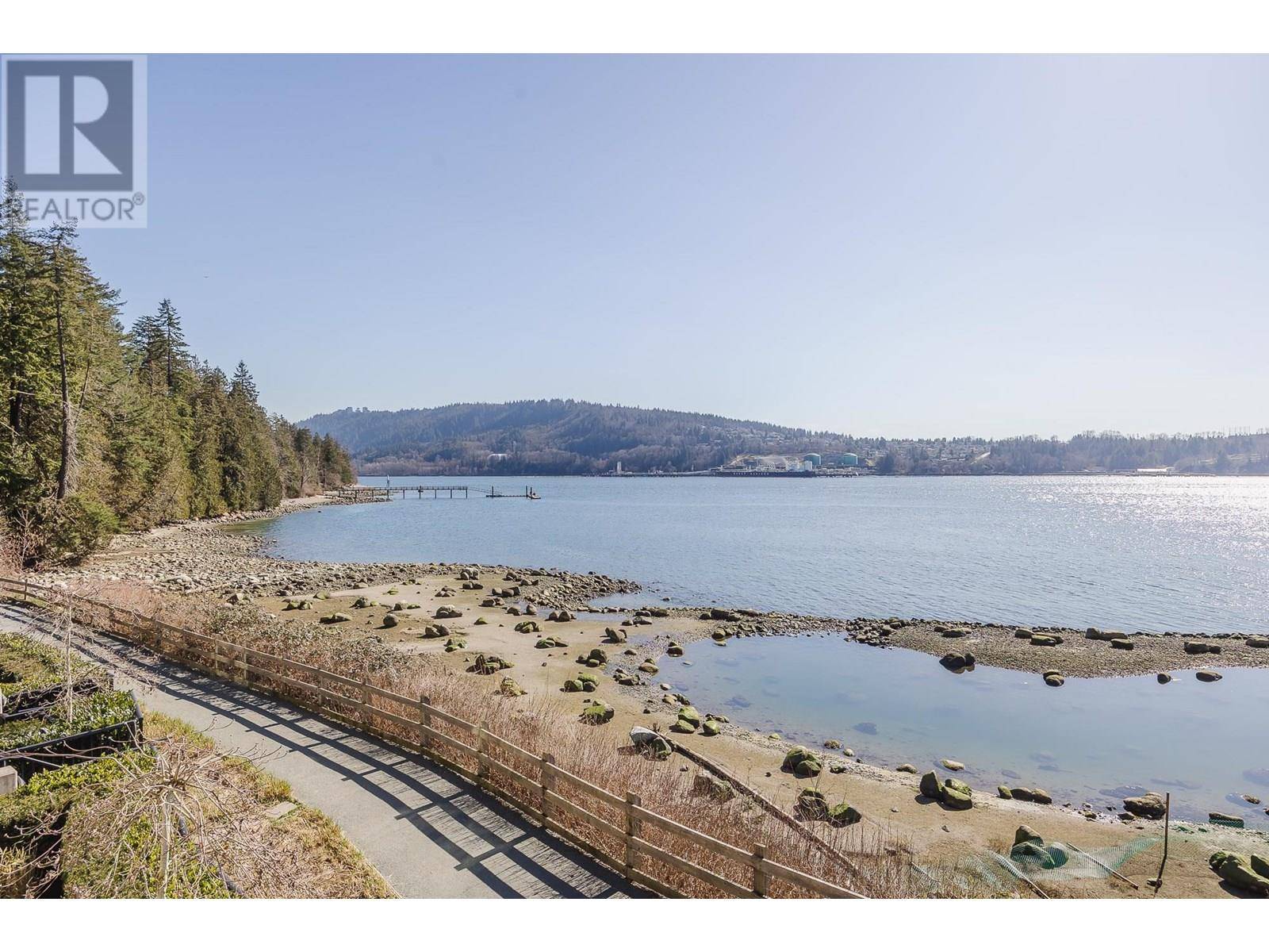 North Vancouver, BC V7G0A6,3913 CATES LANDING WAY