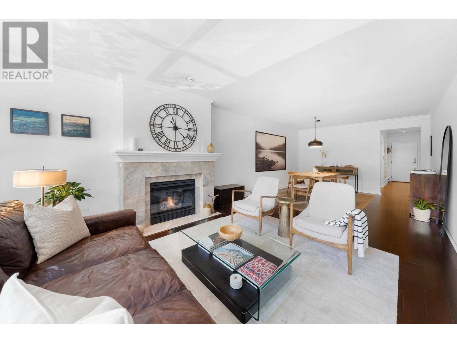 North Vancouver, BC V7R2S4,3151 WOODBINE DR #204