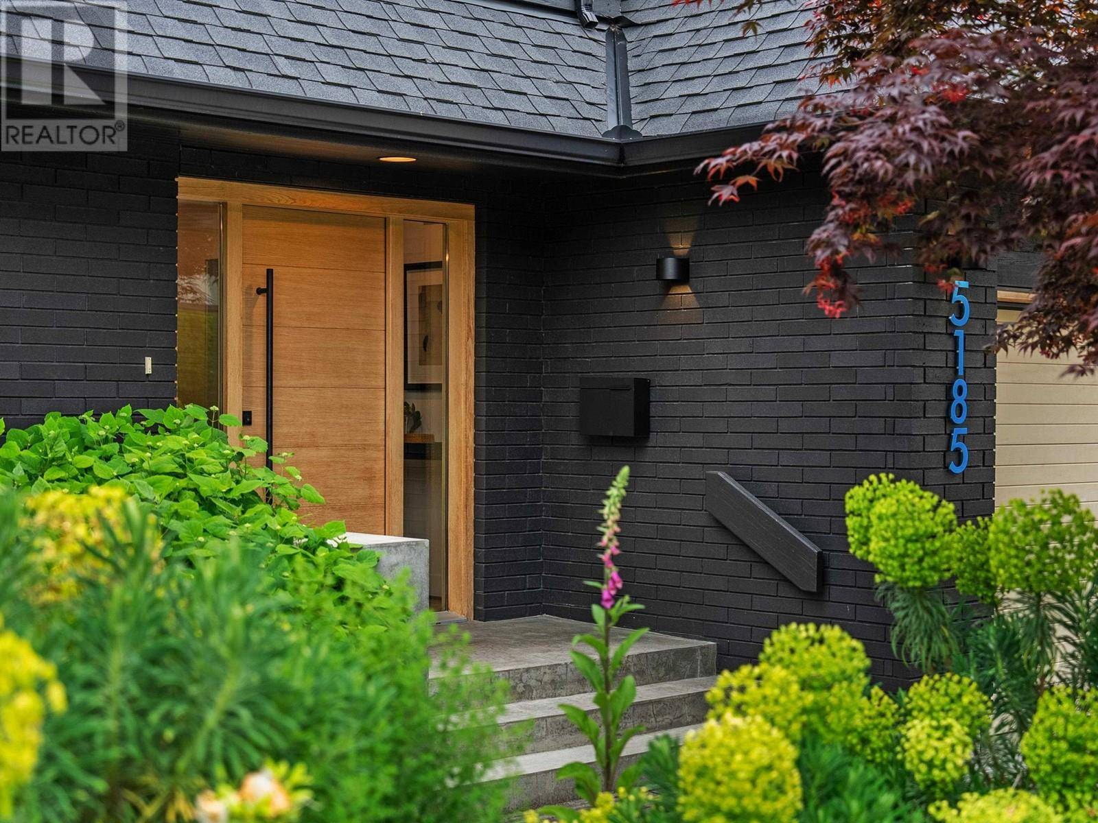 West Vancouver, BC V7W2W7,5185 ALDERFEILD PLACE