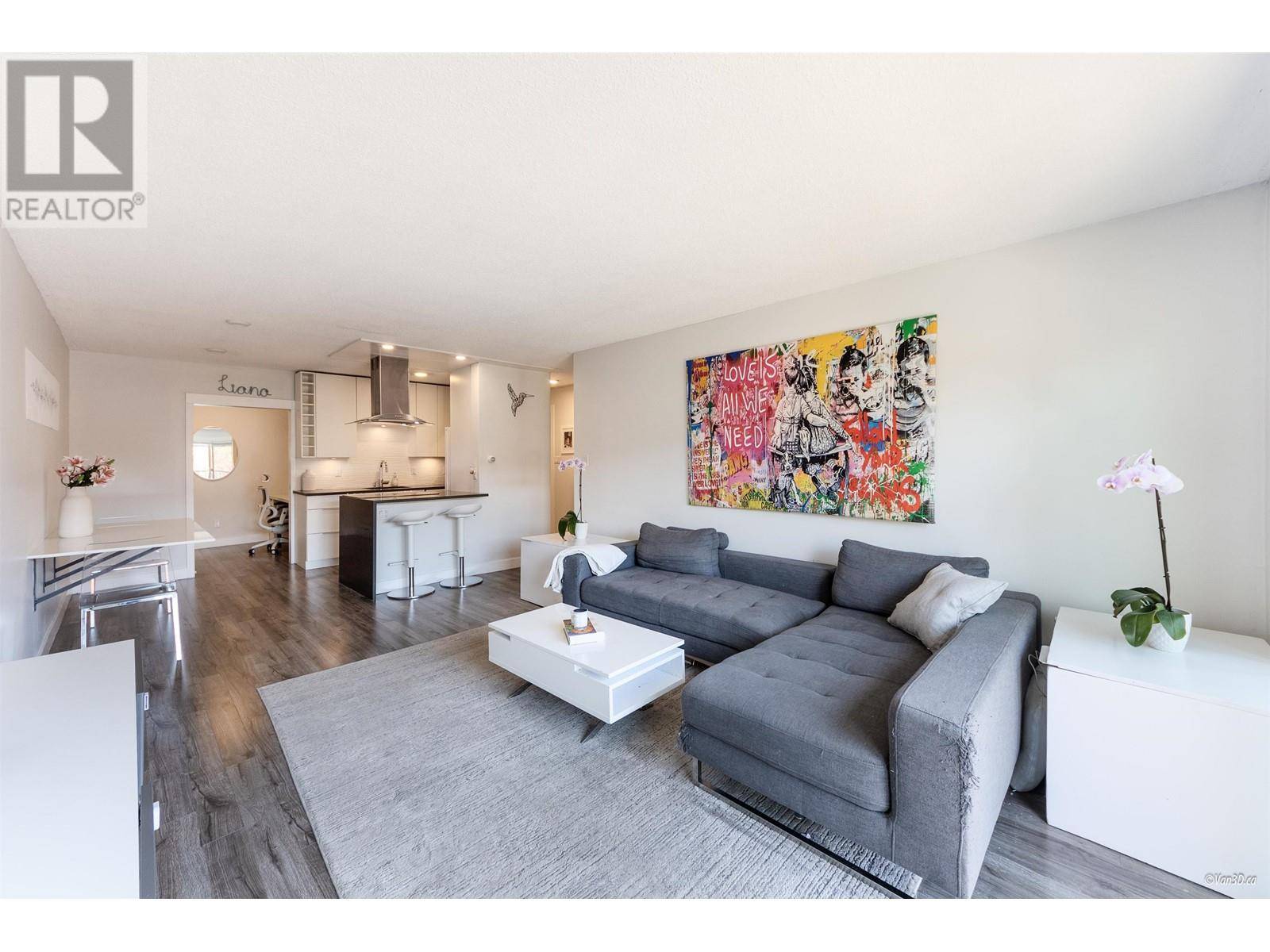 North Vancouver, BC V7M1E9,225 West 3RD ST #101