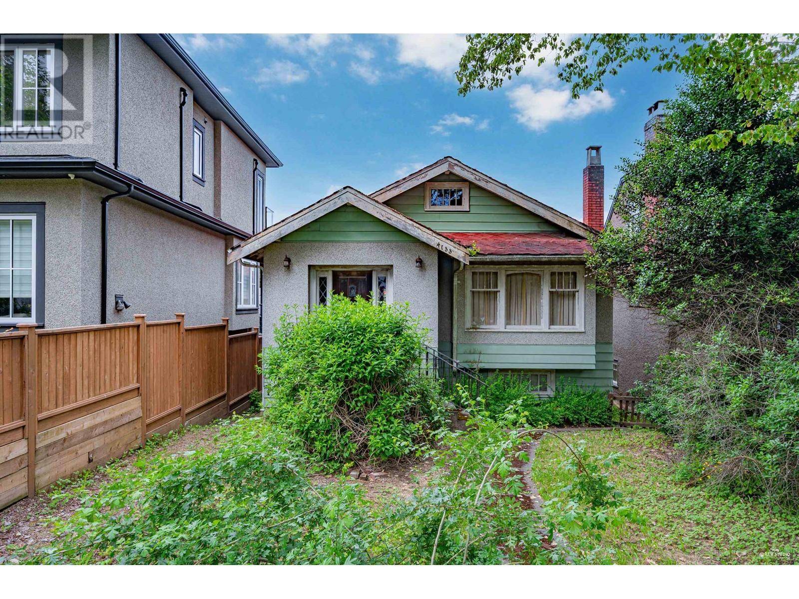 Vancouver, BC V6R2P5,4133 W 12TH AVENUE