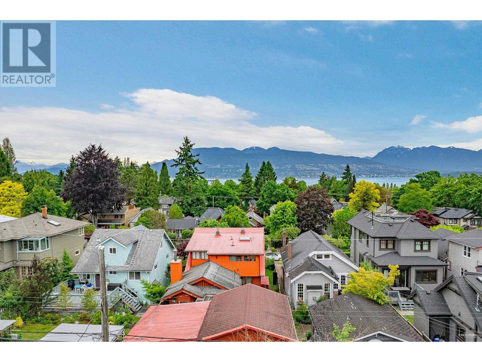 Vancouver, BC V6R2P5,4133 W 12TH AVENUE