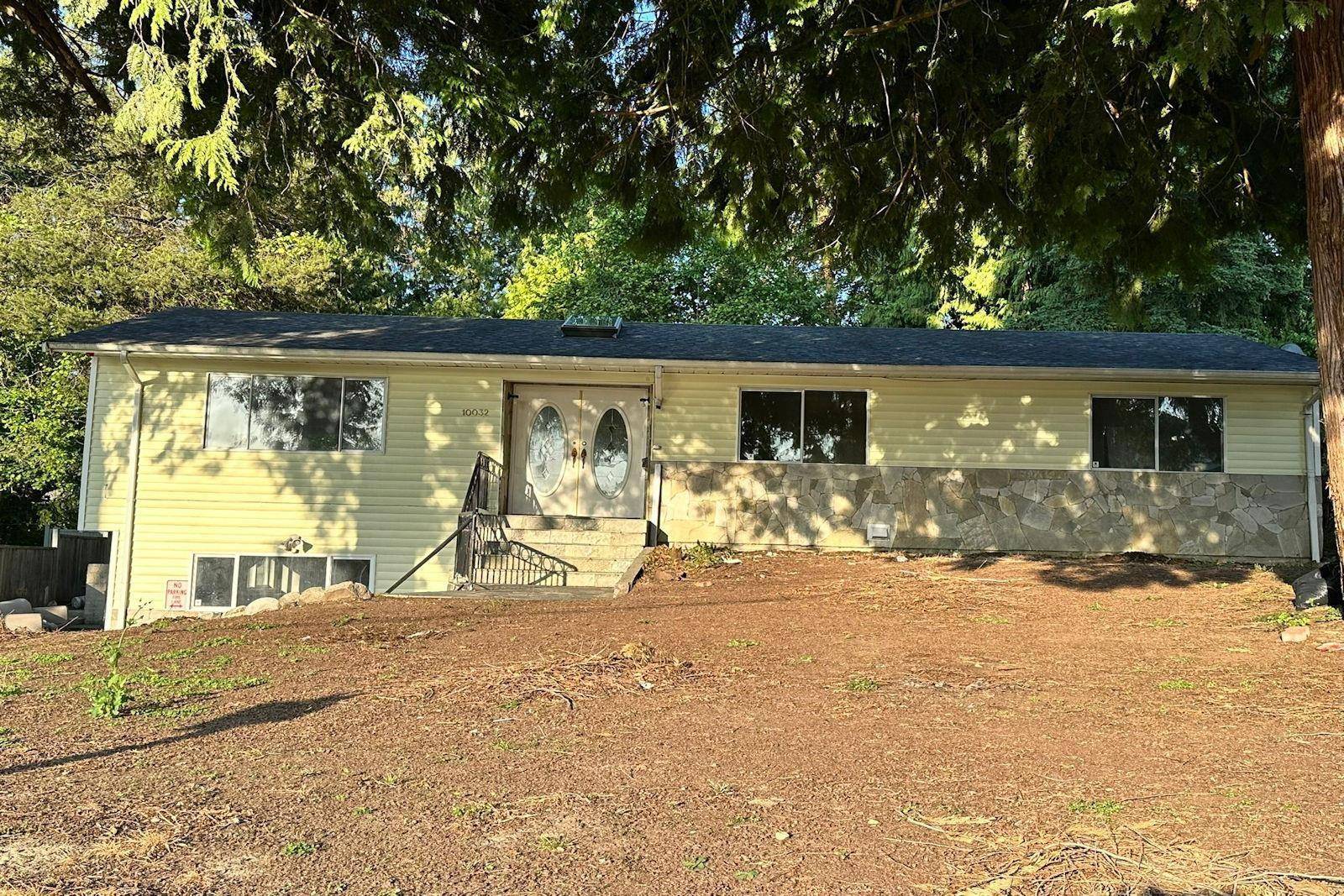 Surrey, BC V3V4M5,10032 122 STREET