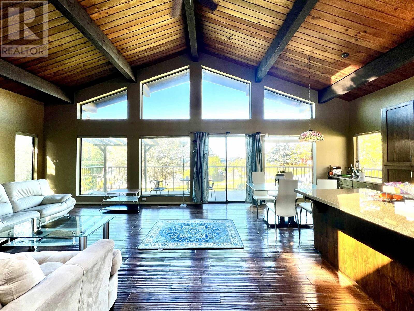 Sechelt, BC V7Z0B7,5129 CHAPMAN ROAD