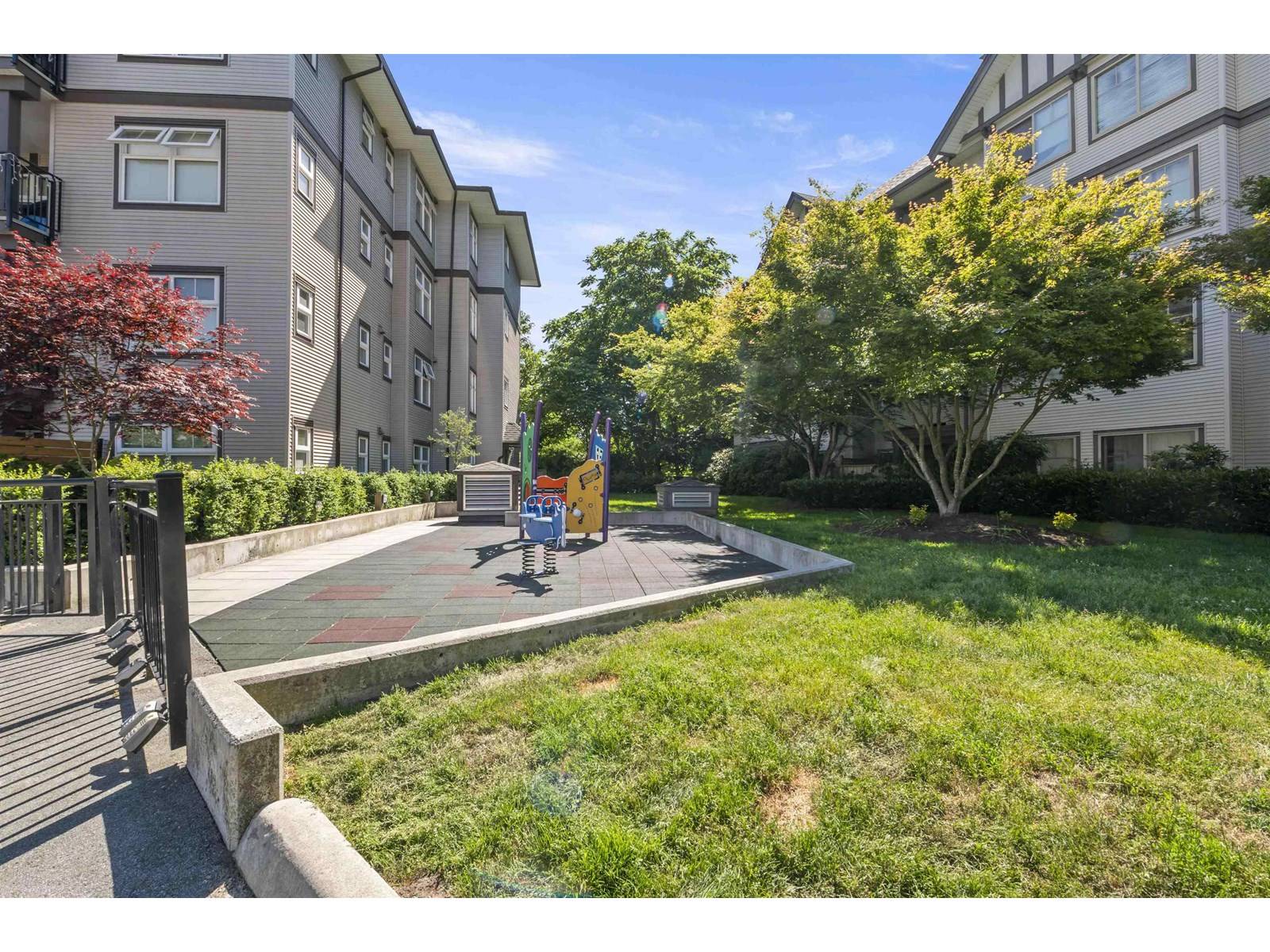 Langley, BC V4W3M5,27358 32 #367