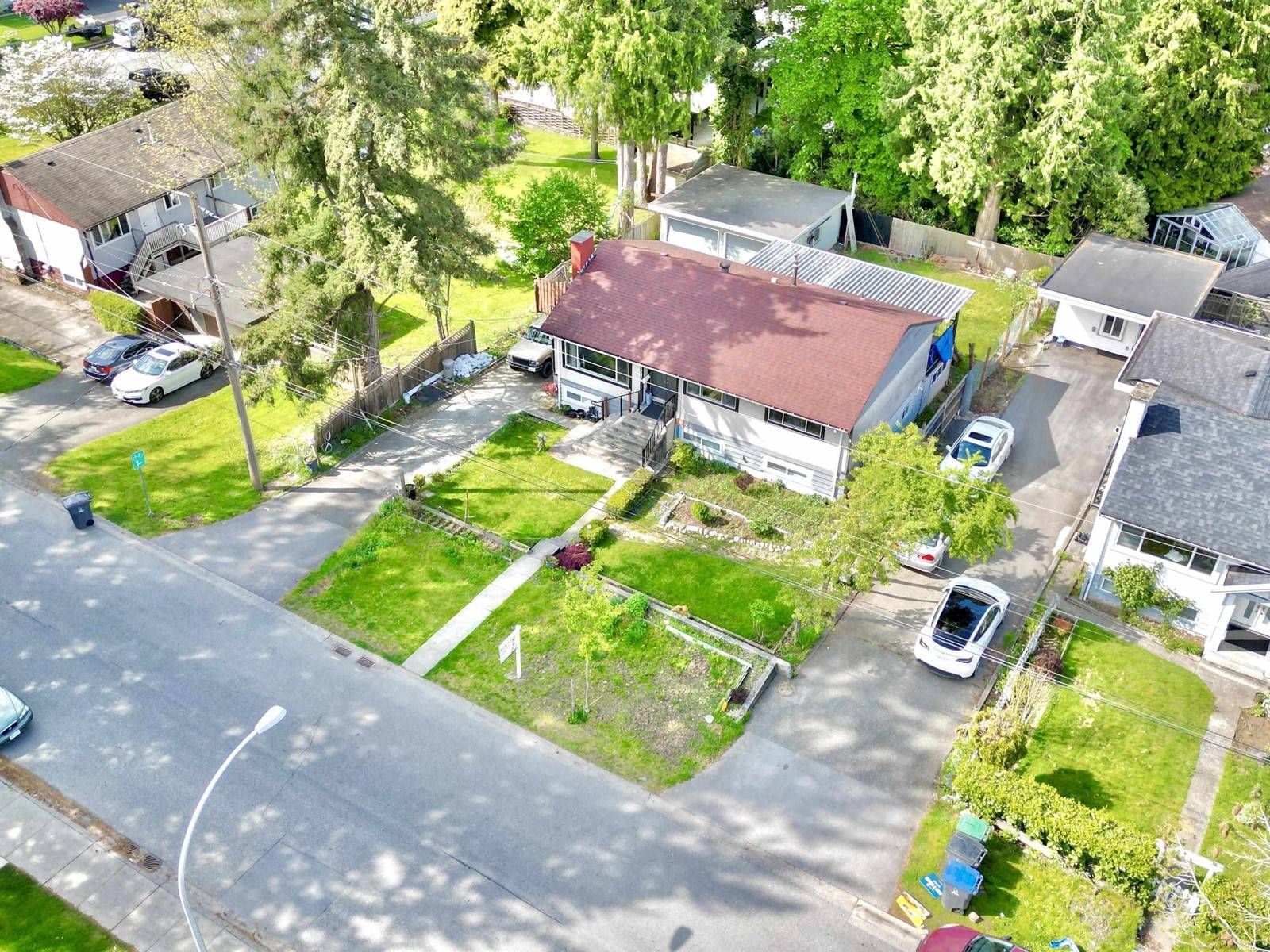 Surrey, BC V3V2P1,12429 99 AVENUE