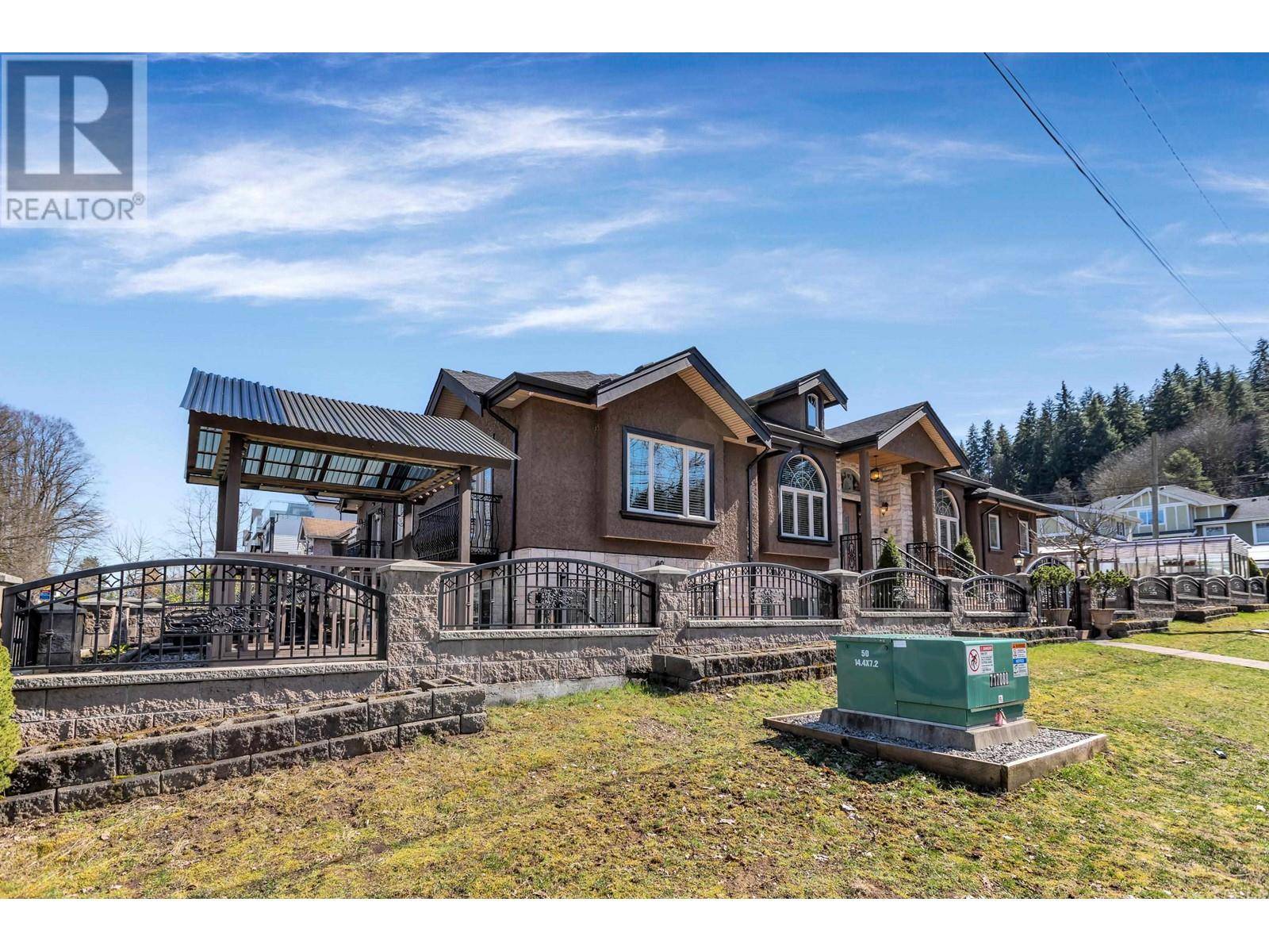 Port Moody, BC V3H2H1,2701 ST GEORGE STREET