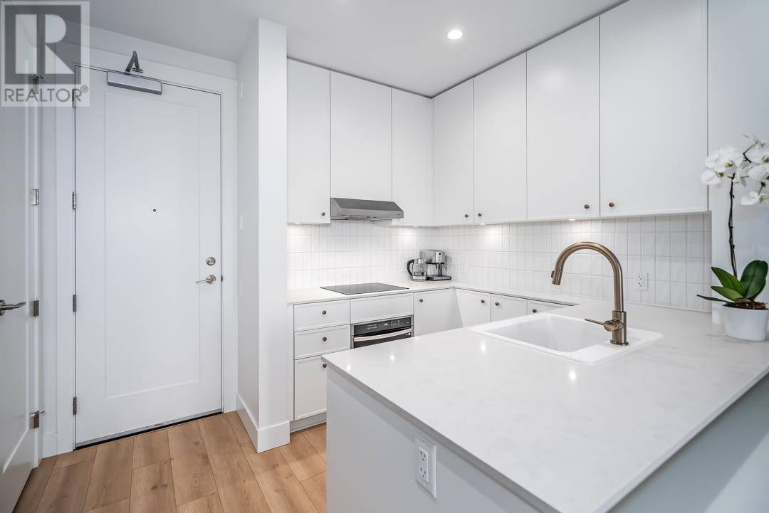 Coquitlam, BC V3K0H3,708 EDGAR AVE #209