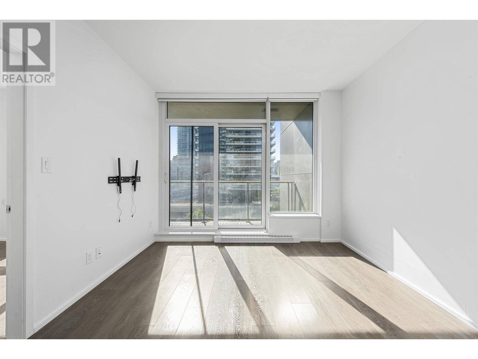 Burnaby, BC V5C0M3,4650 BRENTWOOD BLVD #606