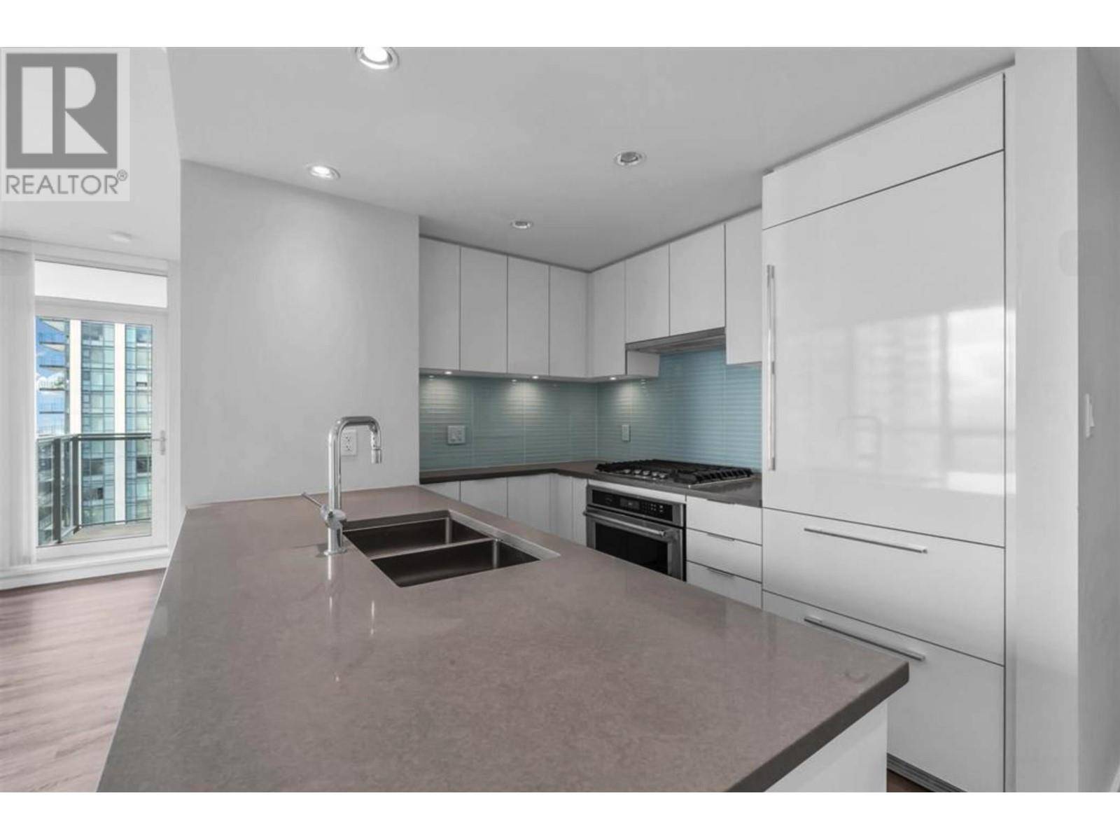 Burnaby, BC V5H0G8,6638 DUNBLANE AVE #26XX