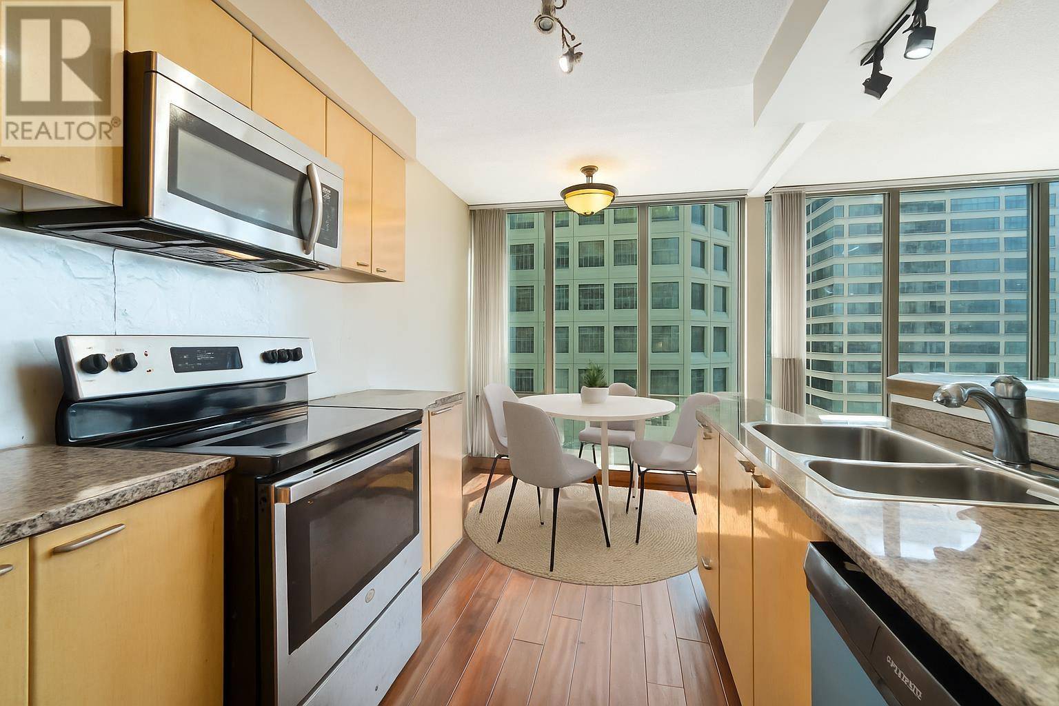 Vancouver, BC V6E4R2,1200 West GEORGIA ST #1106