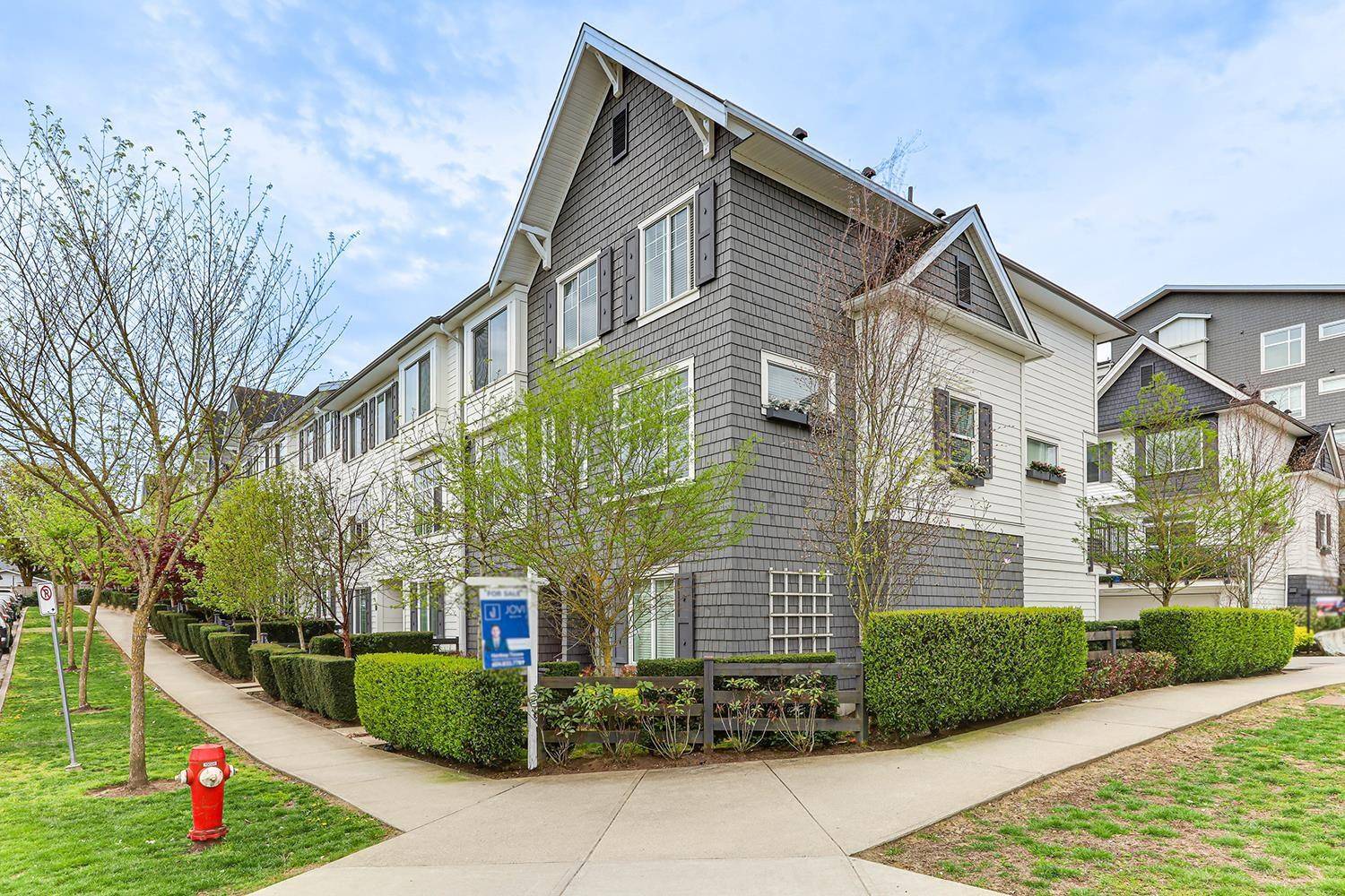 Surrey, BC V3W1H9,13636 81A #32