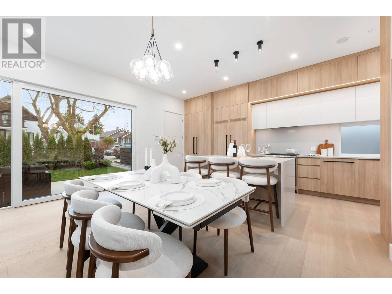 Vancouver, BC V6K2L1,3151 West 10TH AVE #1
