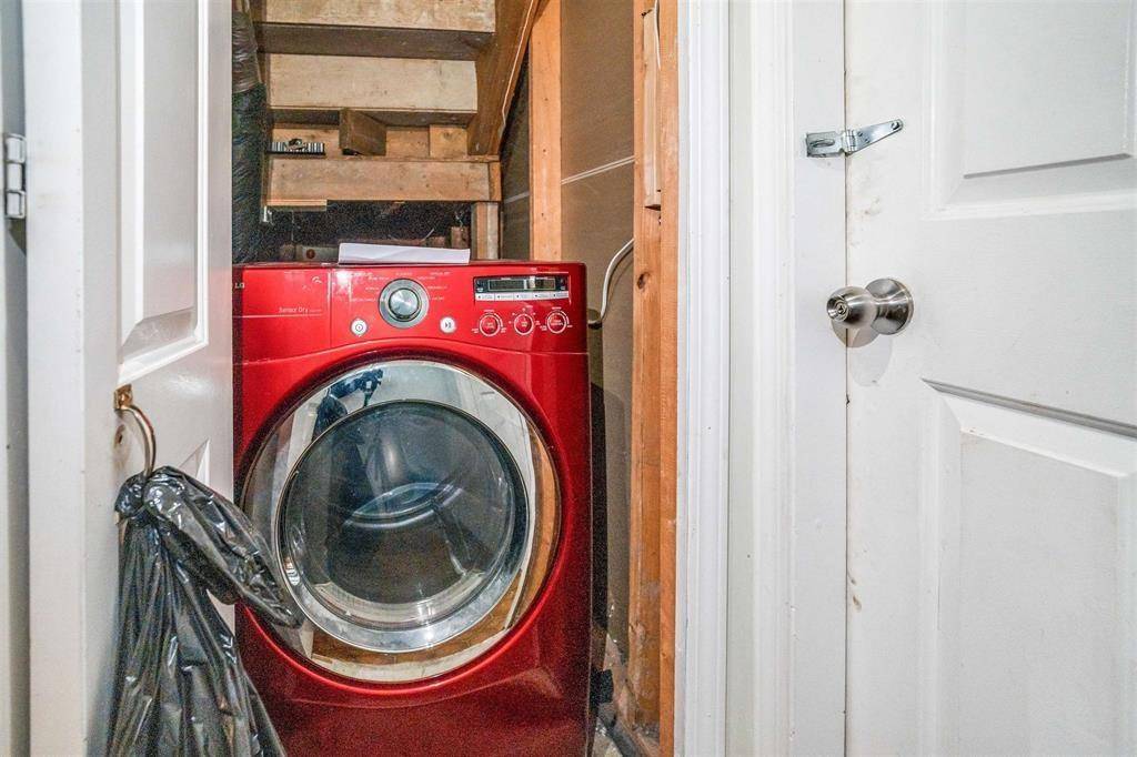 Surrey, BC V3W3C4,14060 80 AVENUE