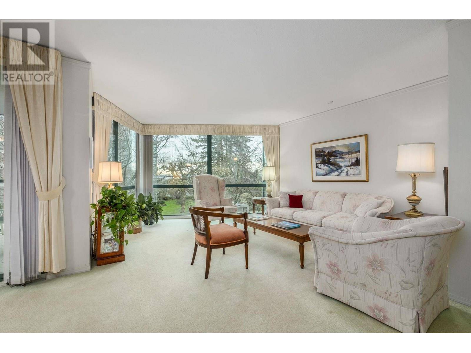 West Vancouver, BC V7T1H7,1427 DUCHESS AVE #101