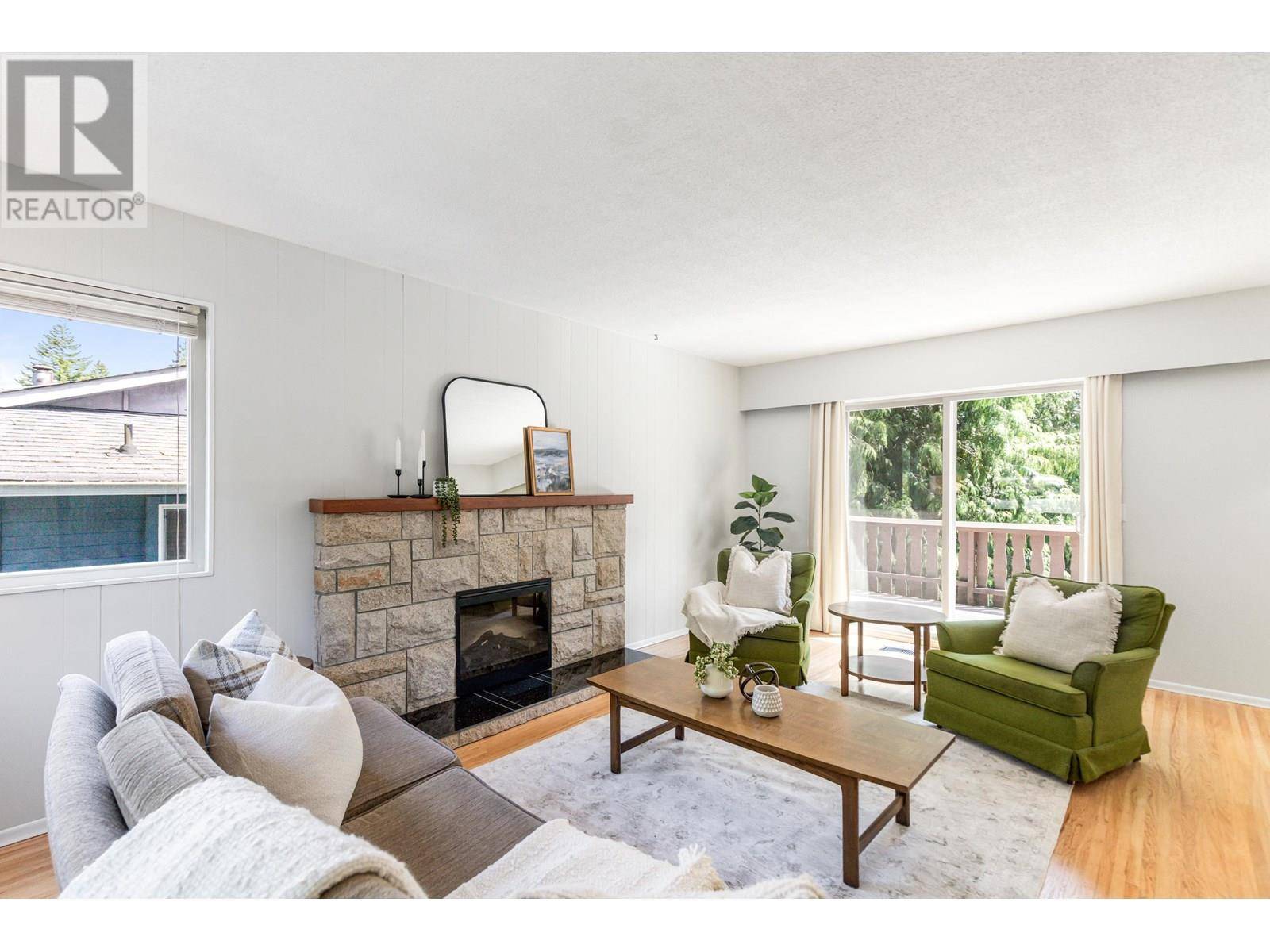 Port Moody, BC V3H1S8,230 HARVARD DRIVE