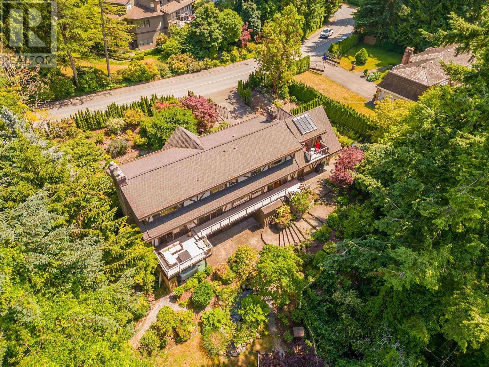 West Vancouver, BC V7W1V4,5704 WESTPORT ROAD