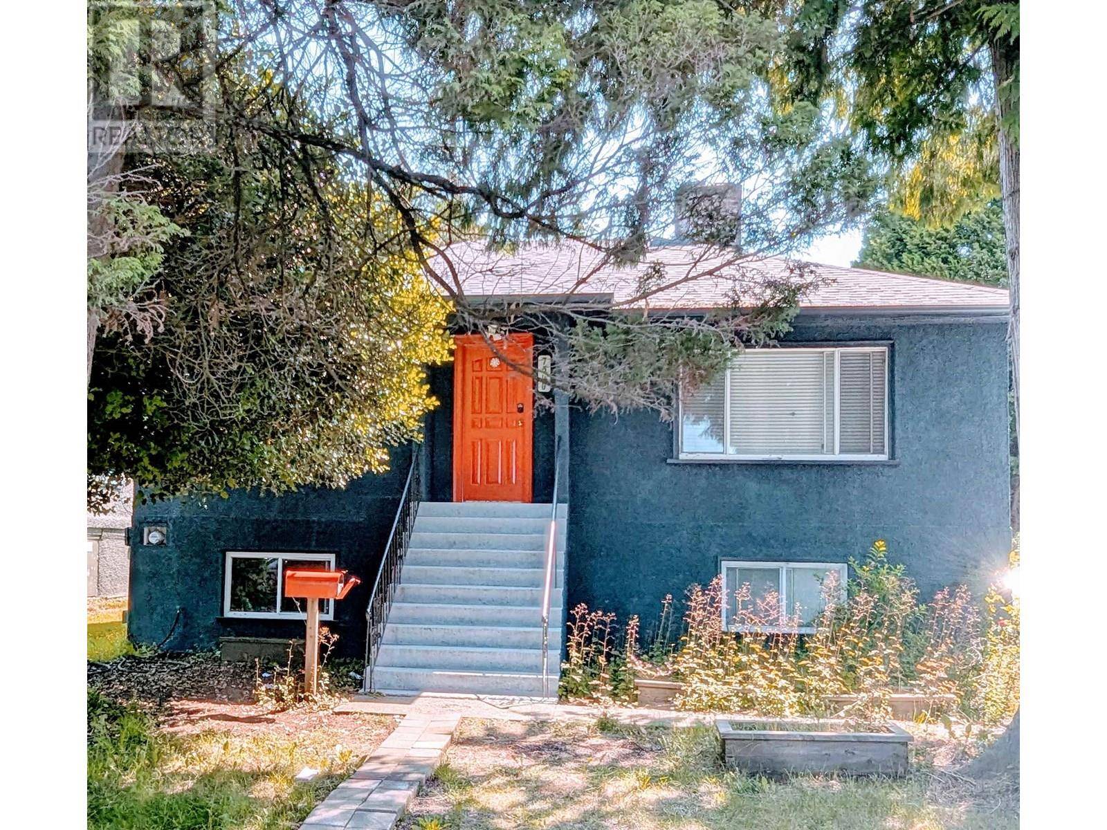 Burnaby, BC V5J4S8,7540 BULLER AVENUE