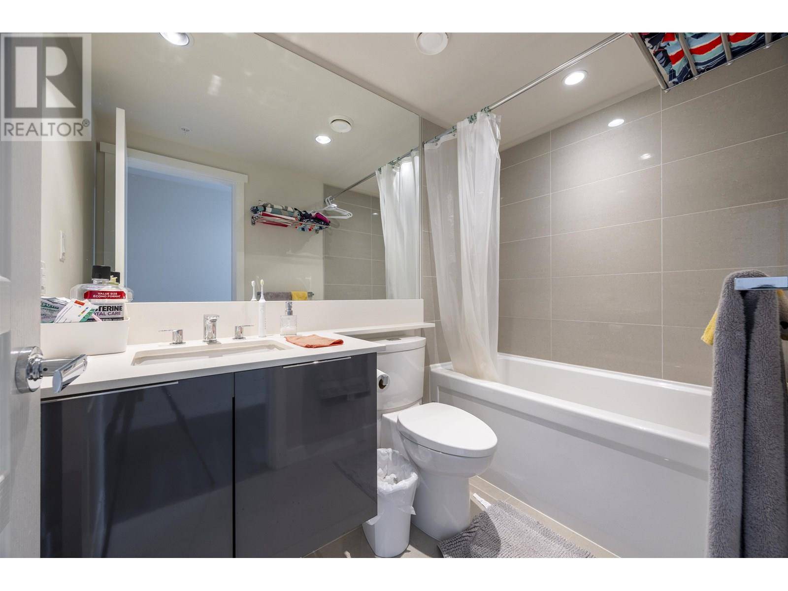 Coquitlam, BC V3B0P3,3100 WINDSOR Gate #1905