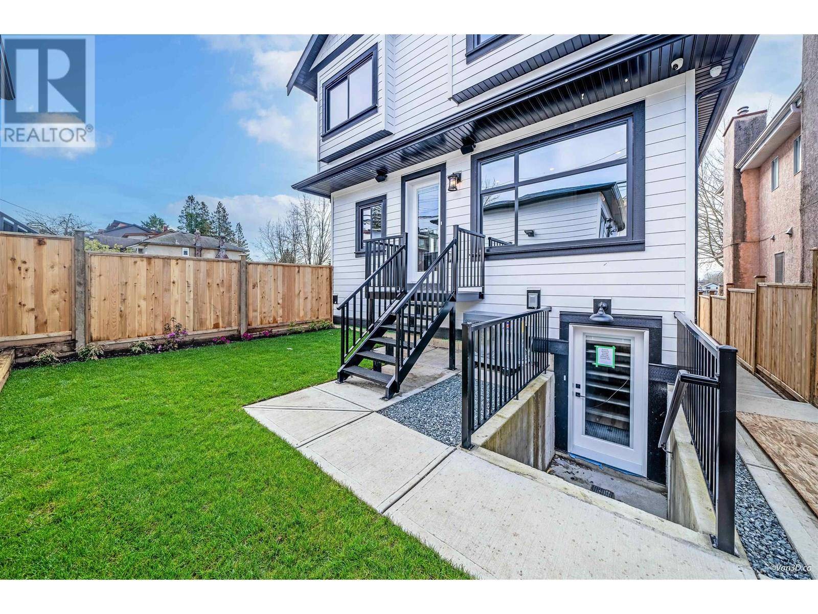 Vancouver, BC V5N5J1,4318 NANAIMO STREET