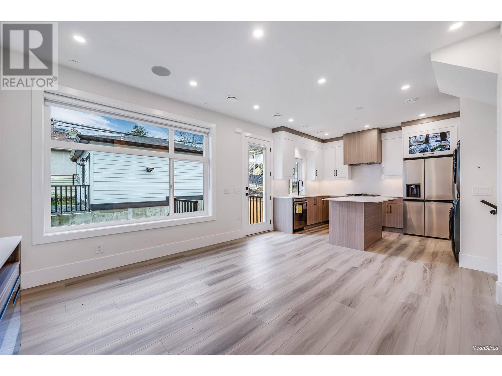 Vancouver, BC V5N5J1,4318 NANAIMO STREET