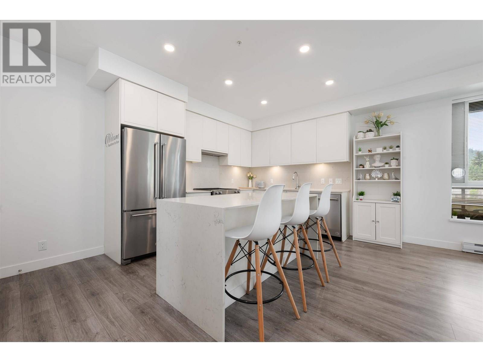 Coquitlam, BC V3J0K5,700 CLARKE RD #313