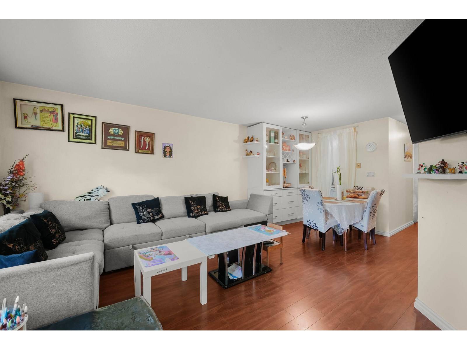White Rock, BC V4B2M9,15991 THRIFT #209