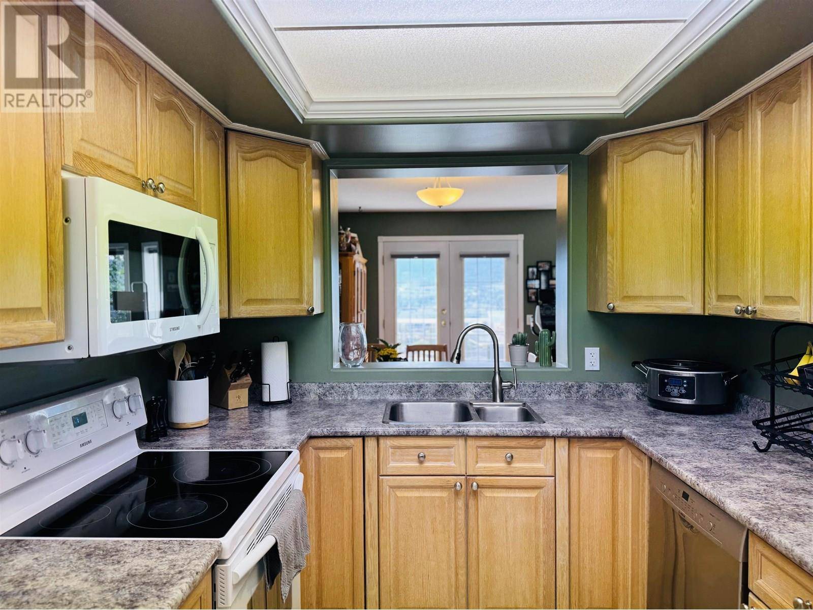 Williams Lake, BC V2G4T2,350 PEARKES DR #6