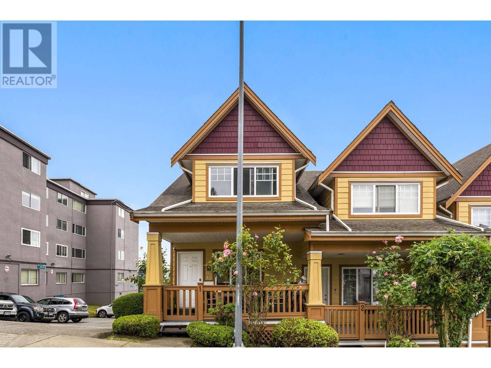 New Westminster, BC V3M1W6,1222 CAMERON ST #1