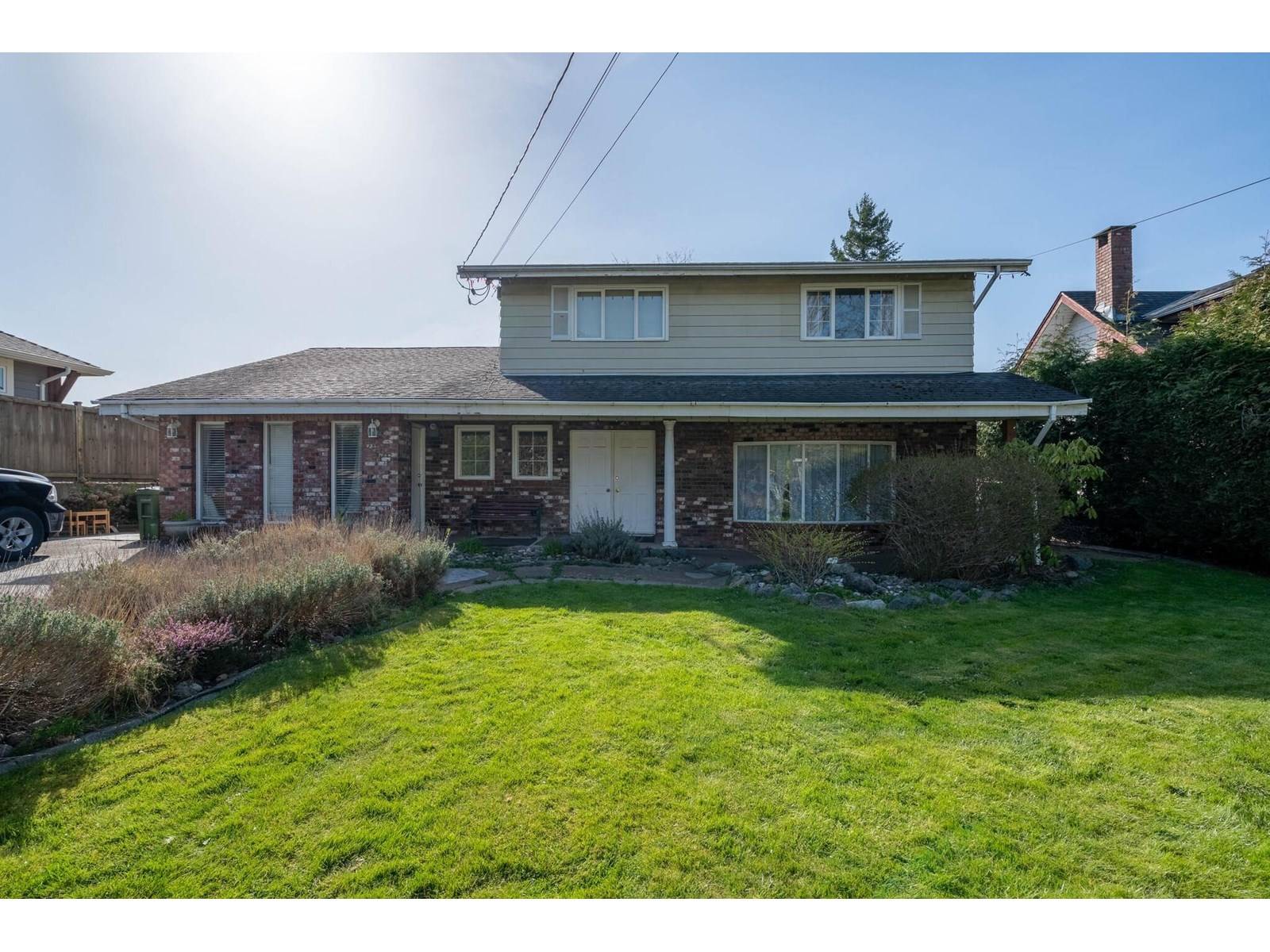 Chilliwack, BC V2R1C9,6595 VEDDER ROAD|Sardis South