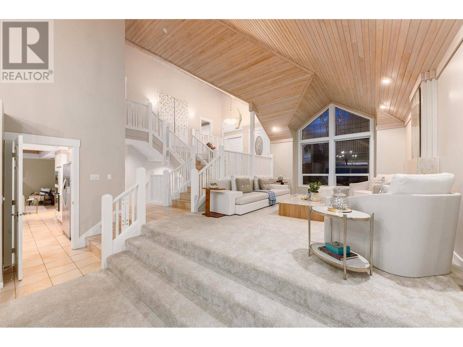 West Vancouver, BC V7W3A8,5433 MONTE BRE PLACE