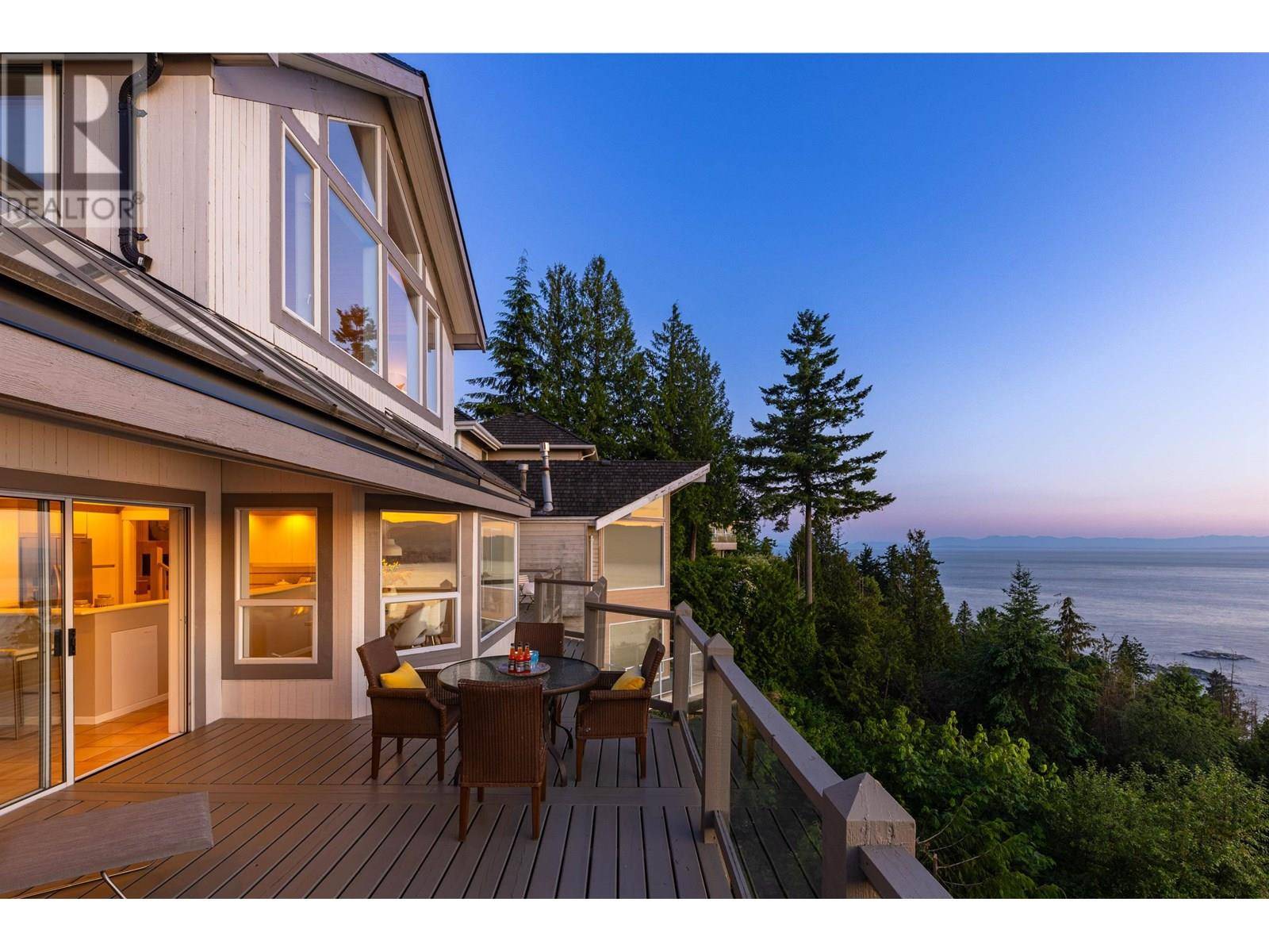 West Vancouver, BC V7W3A8,5433 MONTE BRE PLACE
