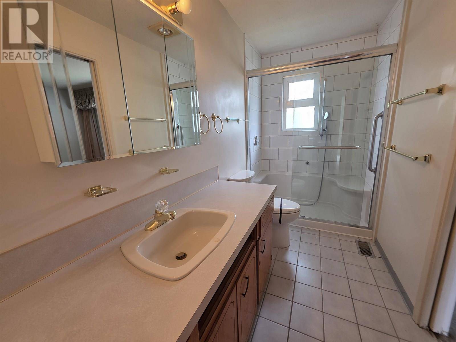 Port Coquitlam, BC V3C3H6,3141 JERVIS STREET