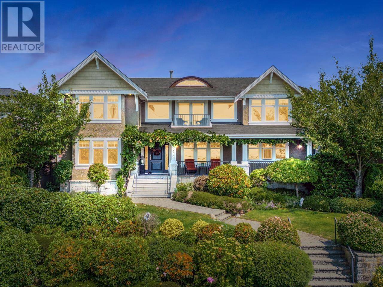 Burnaby, BC V5B2J3,5953 KITCHENER STREET