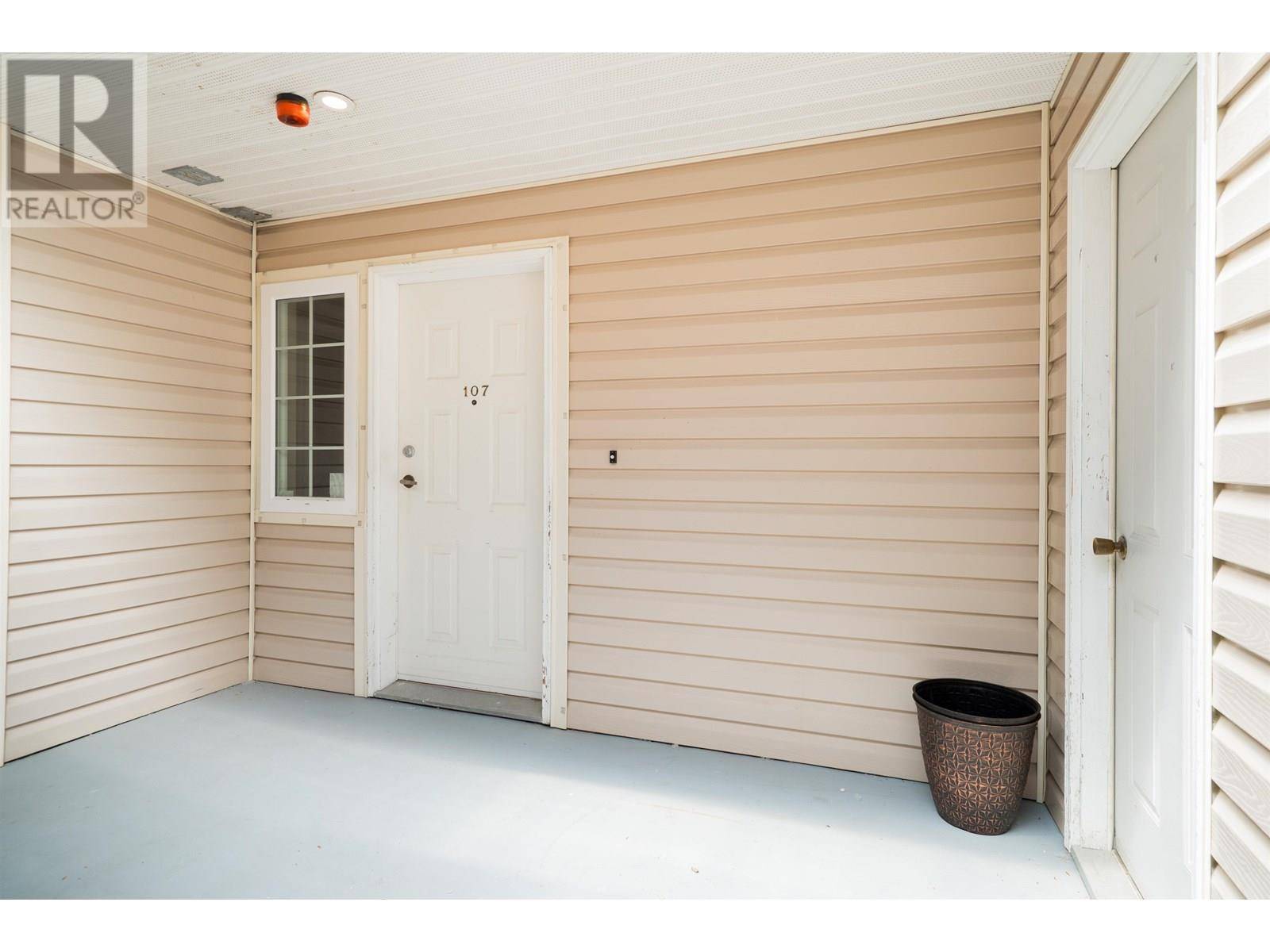 Maple Ridge, BC V2X9T9,22515 116 AVE #107