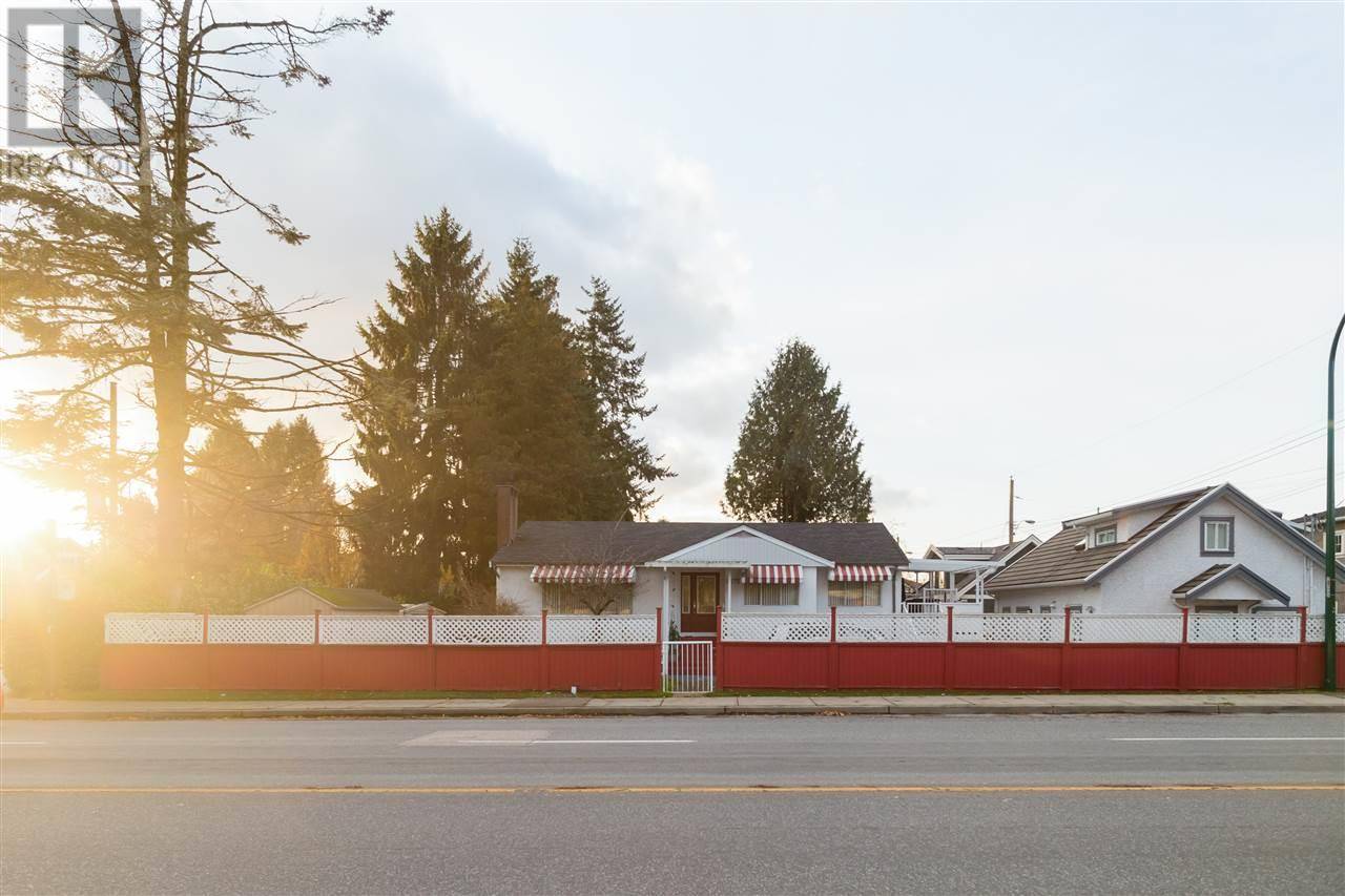 Vancouver, BC V5R2K4,5675 RUPERT STREET