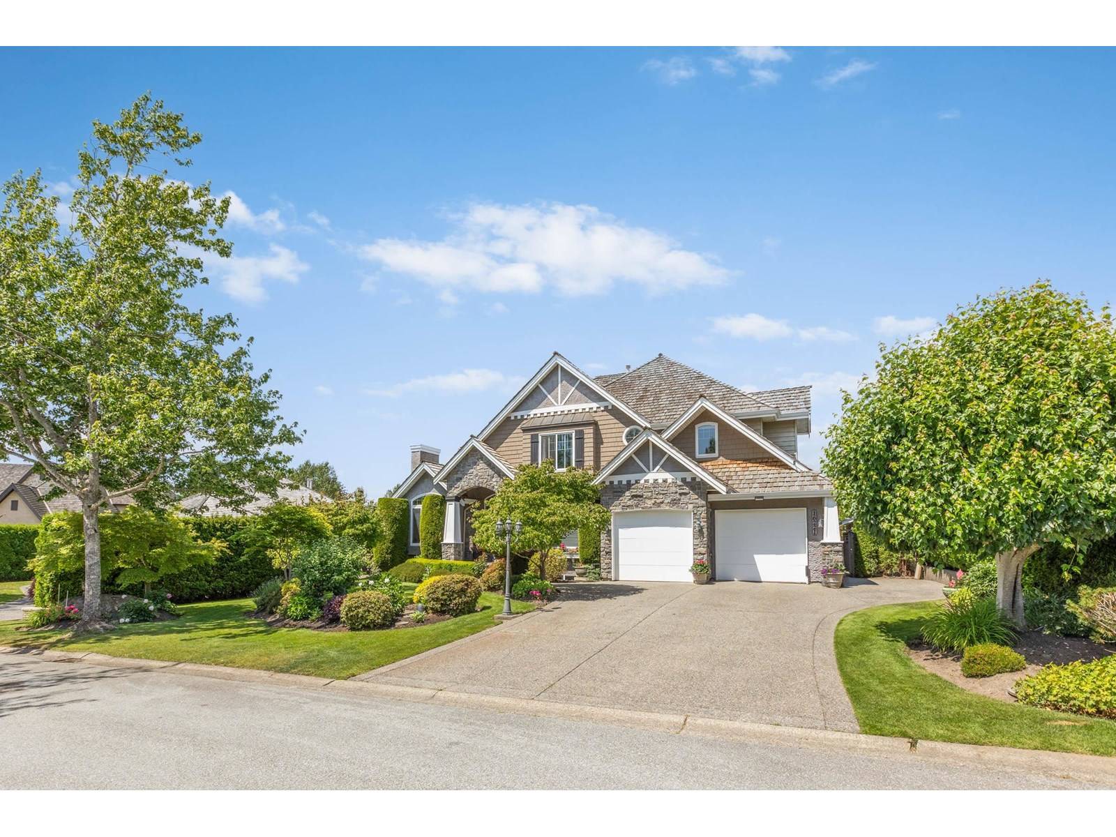 Surrey, BC V3S0J2,16221 MORGAN CREEK CRESCENT