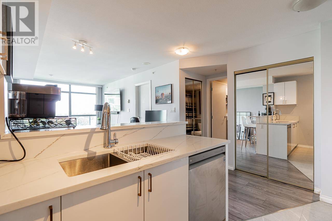 Vancouver, BC V5S4V3,2733 CHANDLERY PL #1105