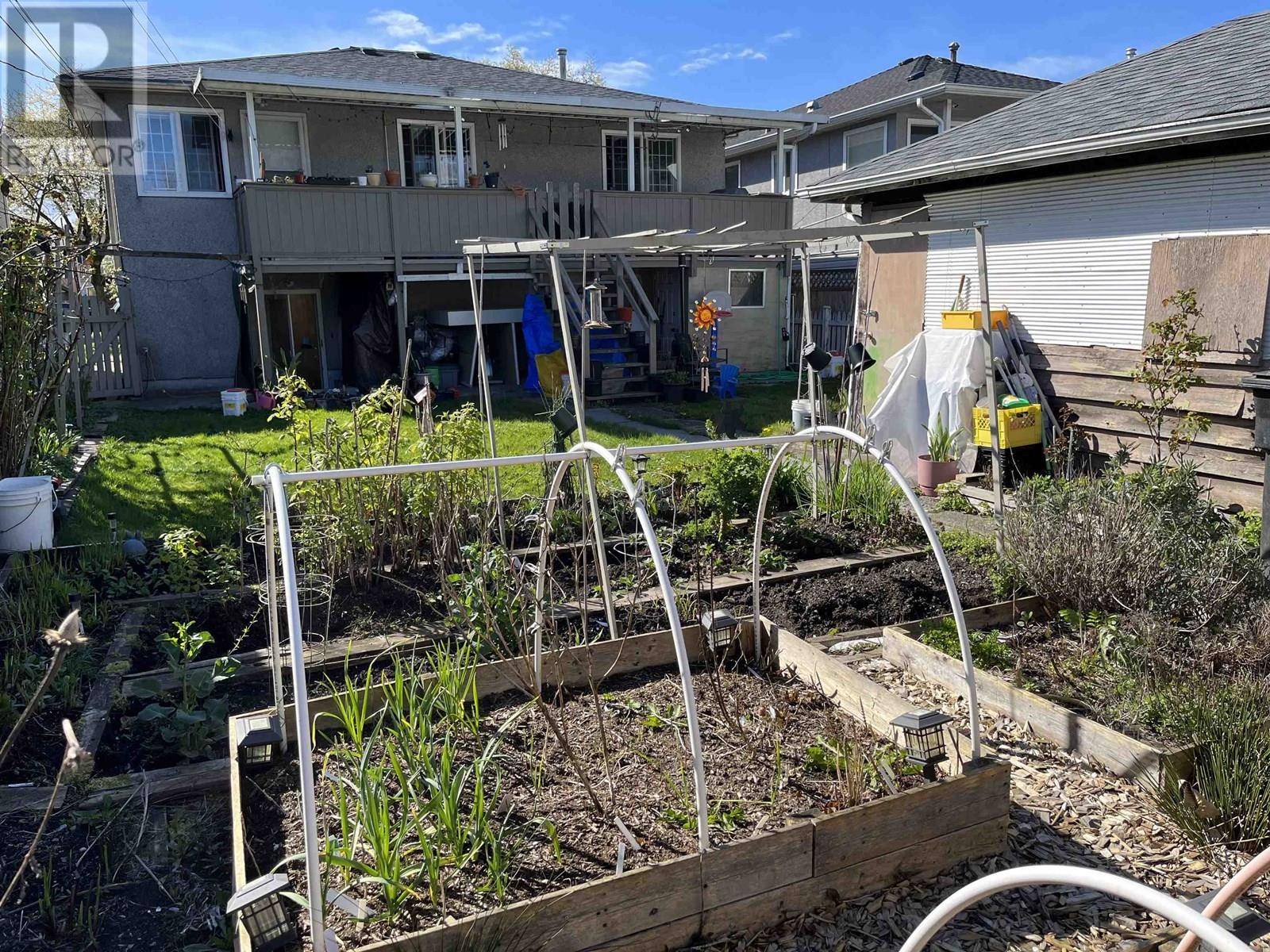 Vancouver, BC V5W3S2,5848 CULLODEN STREET