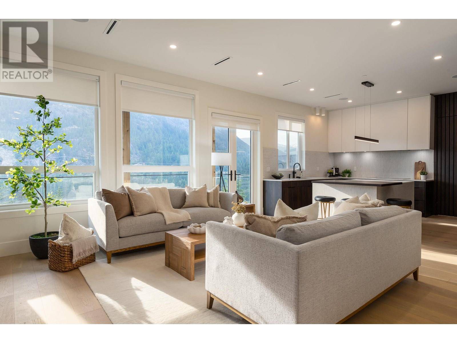 Whistler, BC V8E1M1,9361 WEDGEMOUNT PLATEAU DRIVE