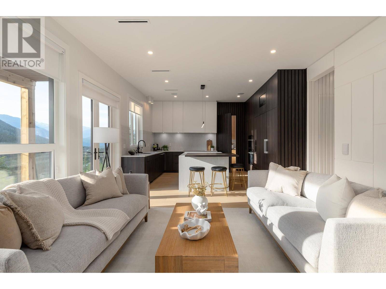 Whistler, BC V8E1M1,9361 WEDGEMOUNT PLATEAU DRIVE